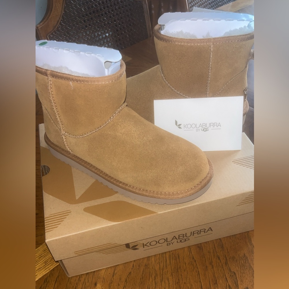 UGG Tan Winter Boots NEW
